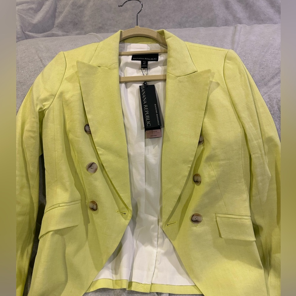 Banana Republic Machine Washable Tailored Performance Linen Blazer